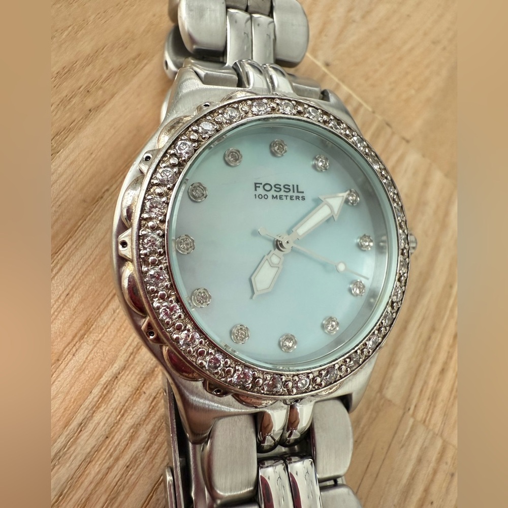 Fossil Blue ladies blue dial stainless steel with crystals watch NEW BATTERY